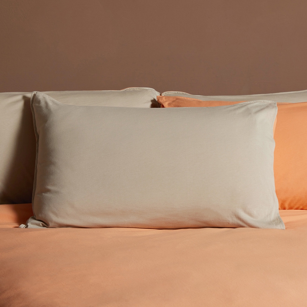 素面雙色信封式枕套1入-奶茶棕/暖陽橘產品圖